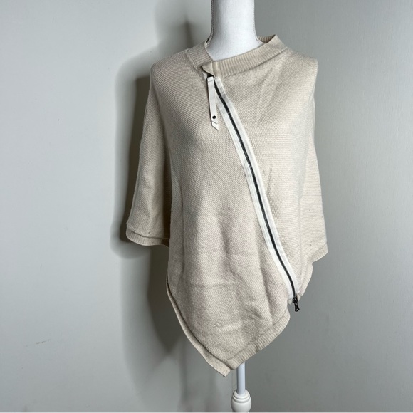 Lululemon On The Go Poncho O/S - Picture 2 of 12